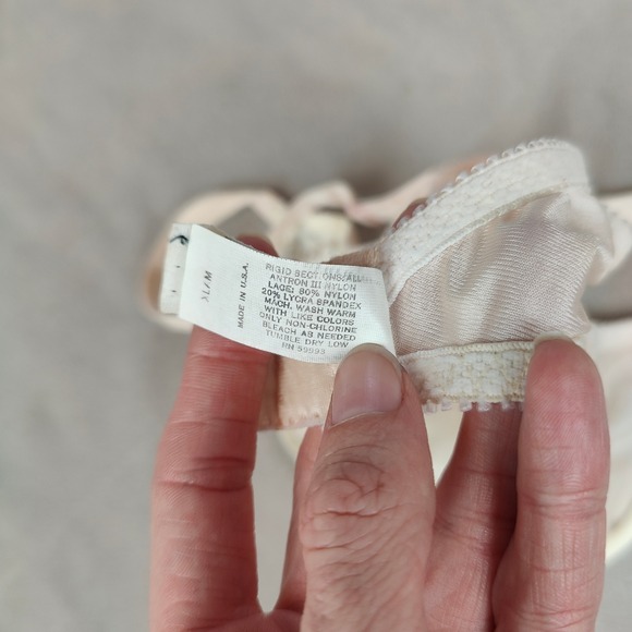 Vintage Christian Dior Intimates Lace Mesh Underwire Bra Peach 34C USA Made - Picture 8 of 9